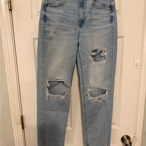 American Eagle Outfitters Light Blue Distressed Boyfriend Jeans